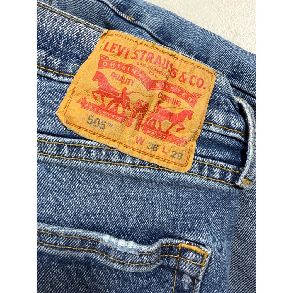 Levis 505 Regular Fit Mens Jeans 36x29 Medium Wash Blue Straight Leg Stretch - Picture 2 of 9